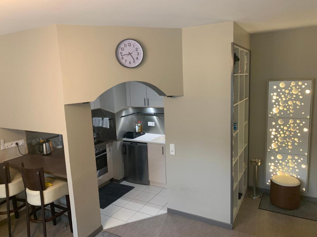 Luxurious Flat In Bondy, Leilighet Eksteriør bilde